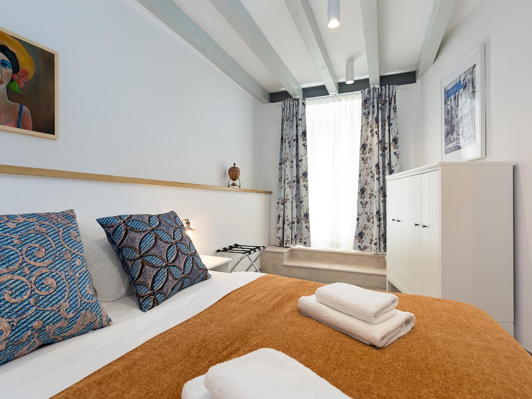 Cozy Montalbano By Irundo * Rovinj